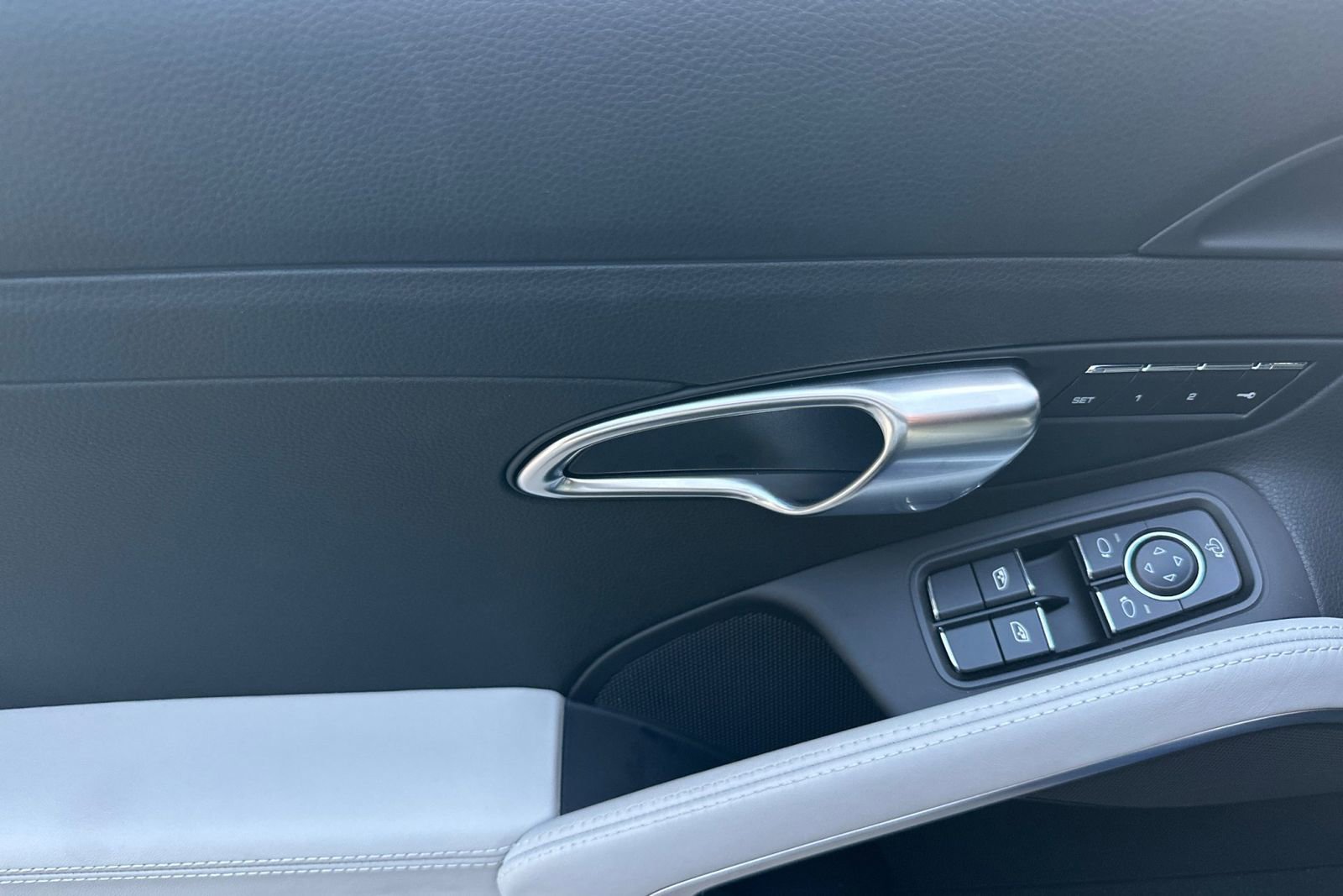 Used 2024 Porsche 718 Cayman S image 12