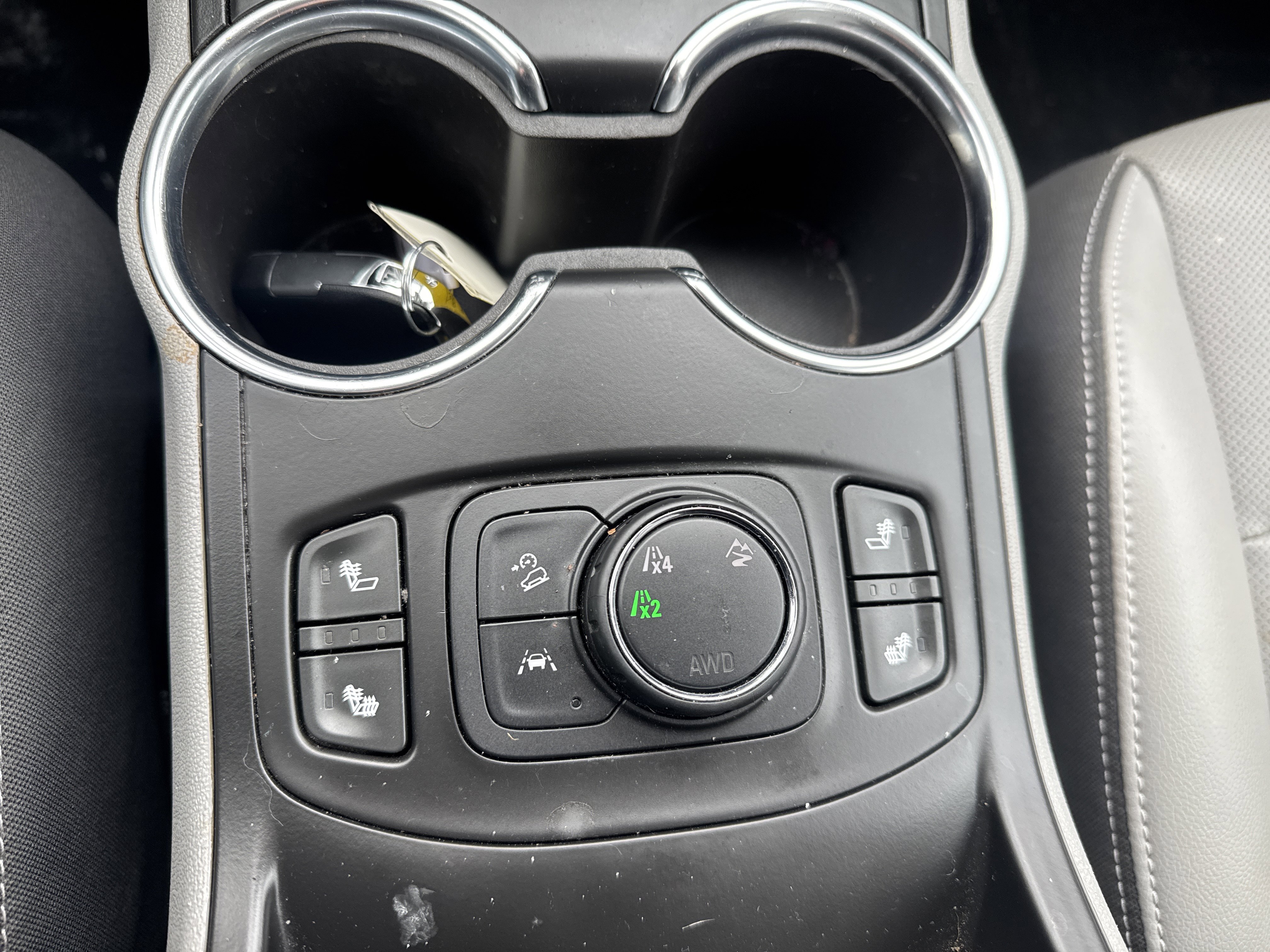 Used 2023 GMC Terrain SLT w/ LPO, Floor Liner Package image 27