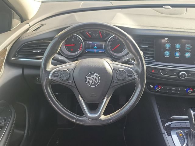 Used 2018 Buick Regal Essence FWD image 10