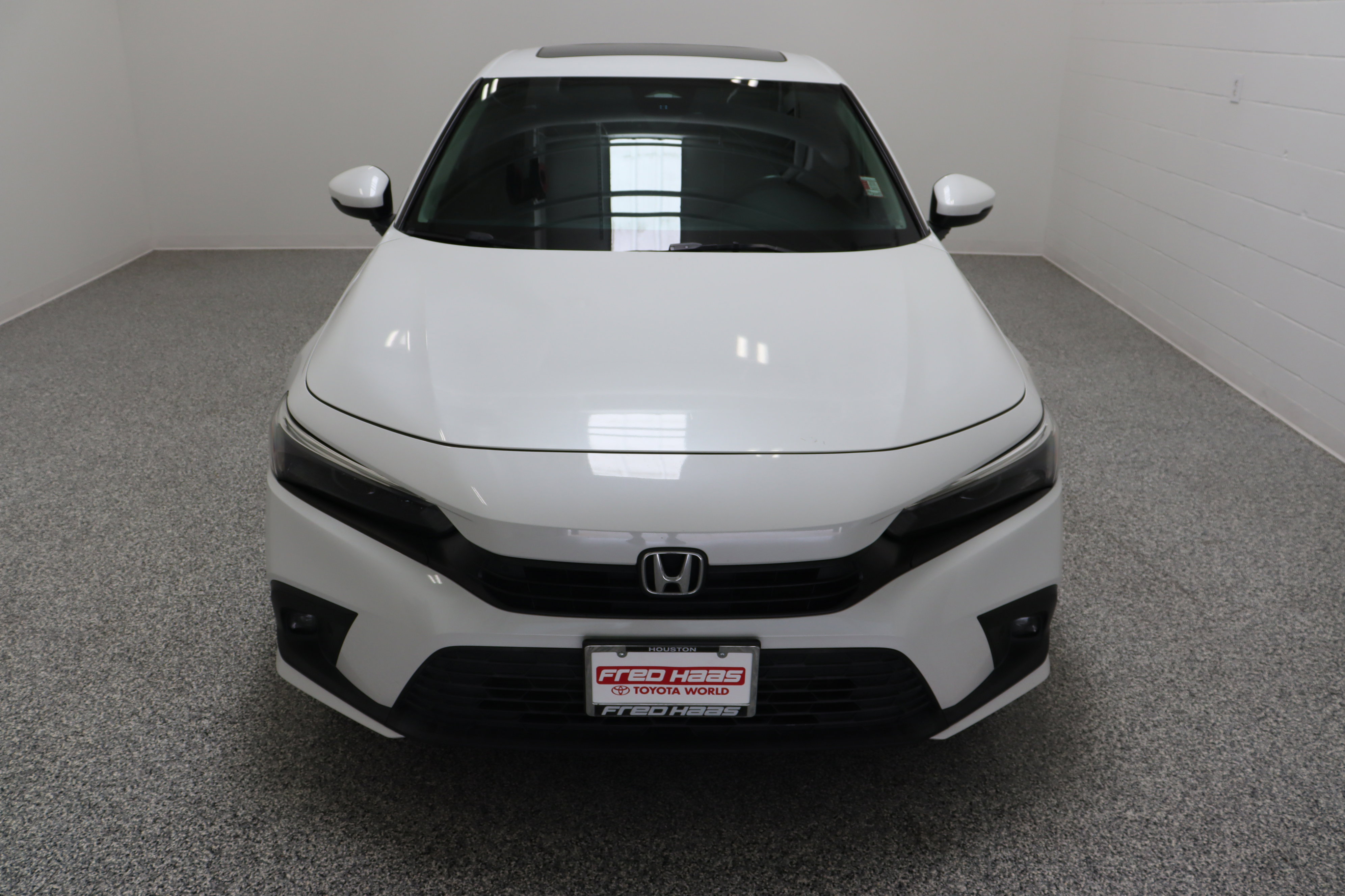 Used 2022 Honda Civic Touring image 3
