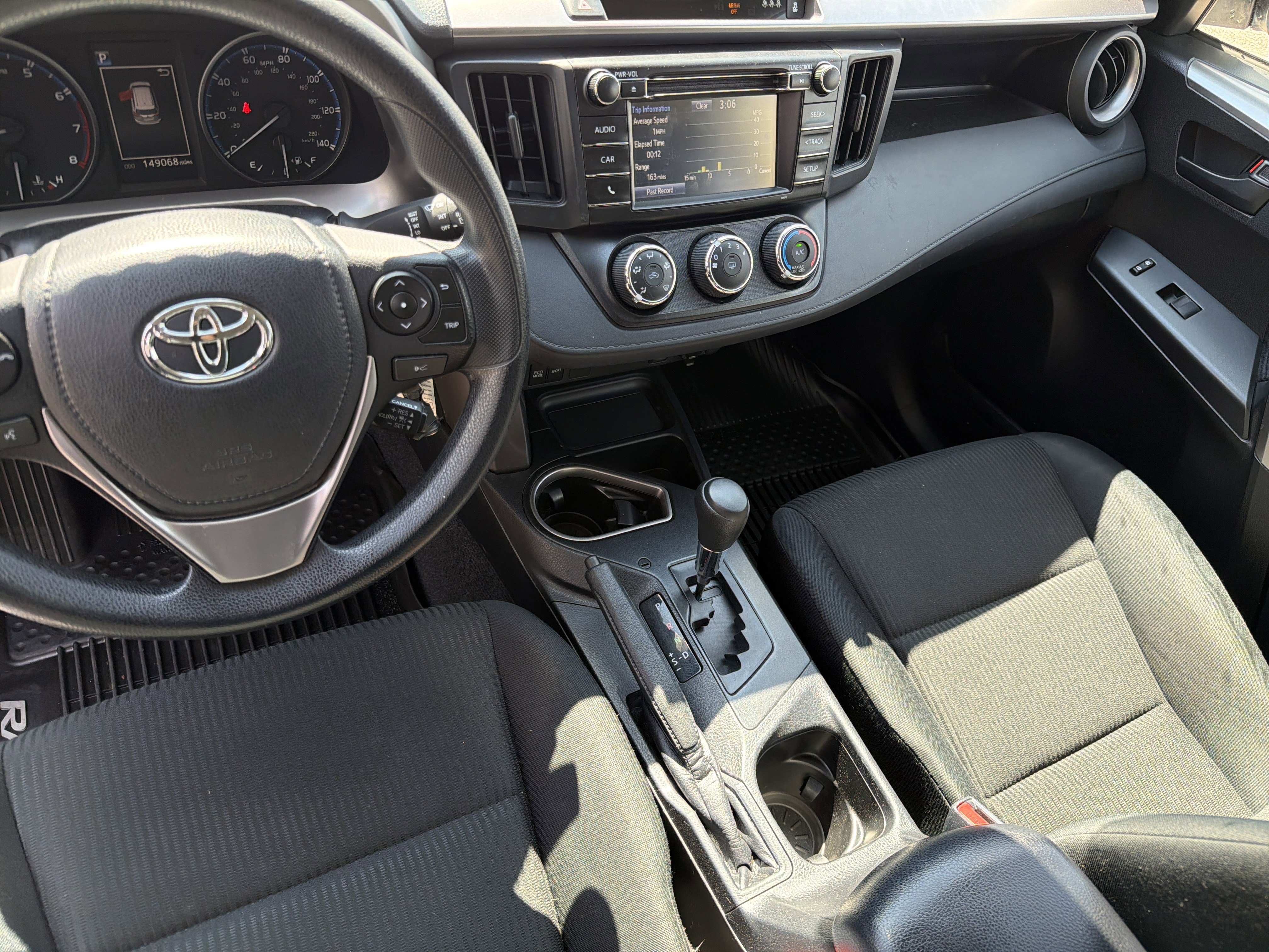 Used 2017 Toyota RAV4 LE w/ All Weather Liner Package image 28