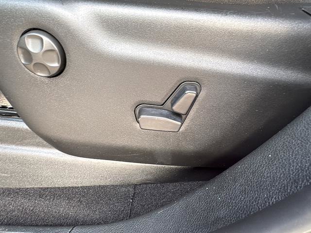 Used 2025 Dodge Durango GT image 40