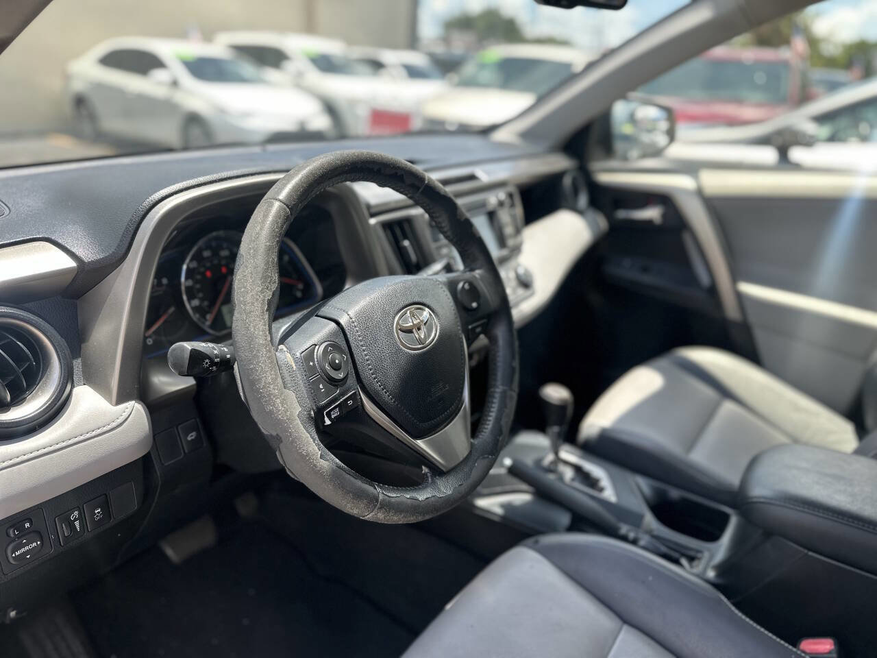 Used 2013 Toyota RAV4 Limited image 11