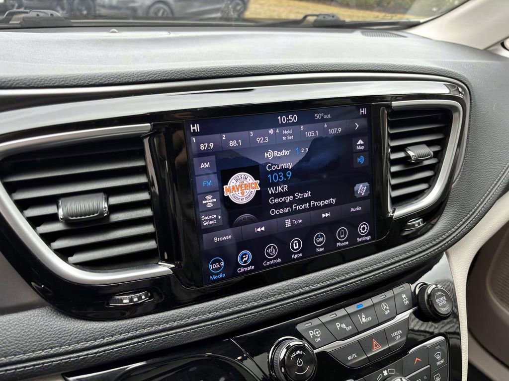 Used 2019 Chrysler Pacifica Limited w/ Advanced Safetytec Group image 19