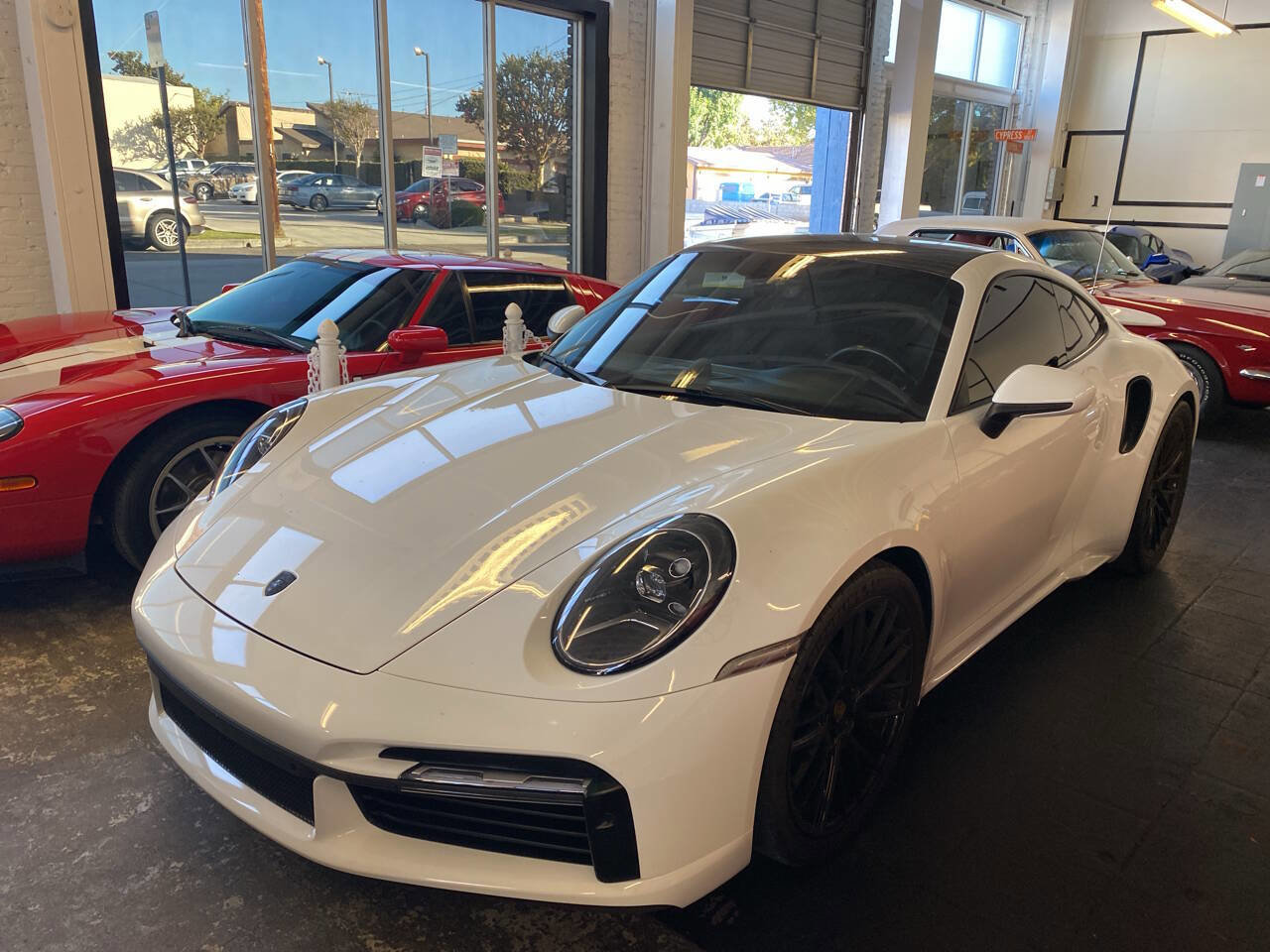 Used 2021 Porsche 911 Turbo image 2