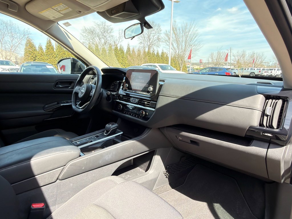 Certified 2025 Nissan Pathfinder SV w/ Cargo Package image 15