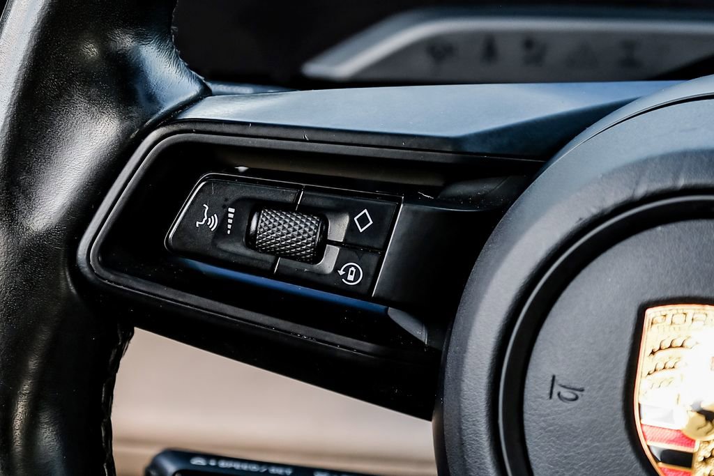 Used 2022 Porsche Taycan image 13