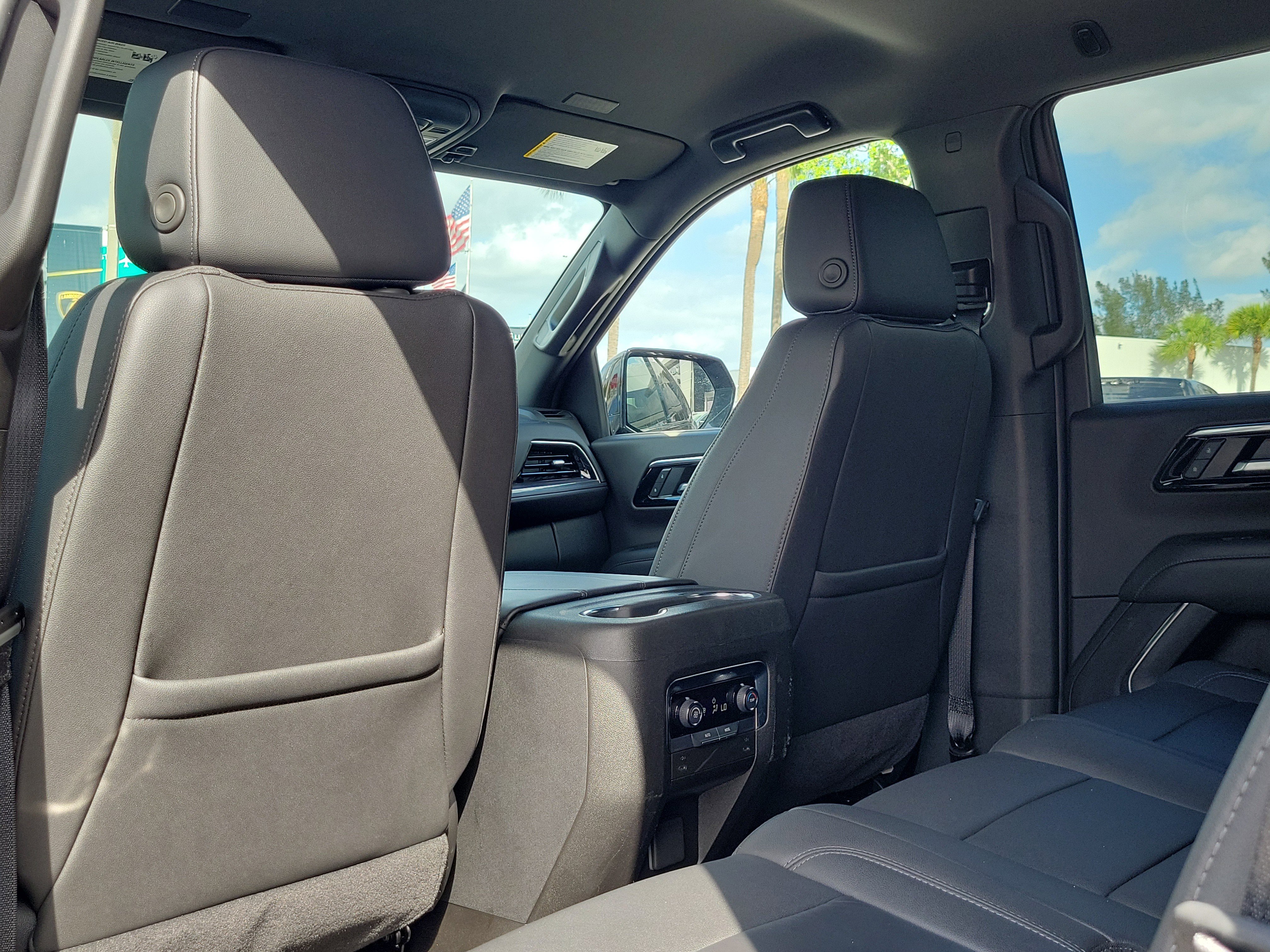 Used 2025 Chevrolet Tahoe LT AWD/4WD image 15