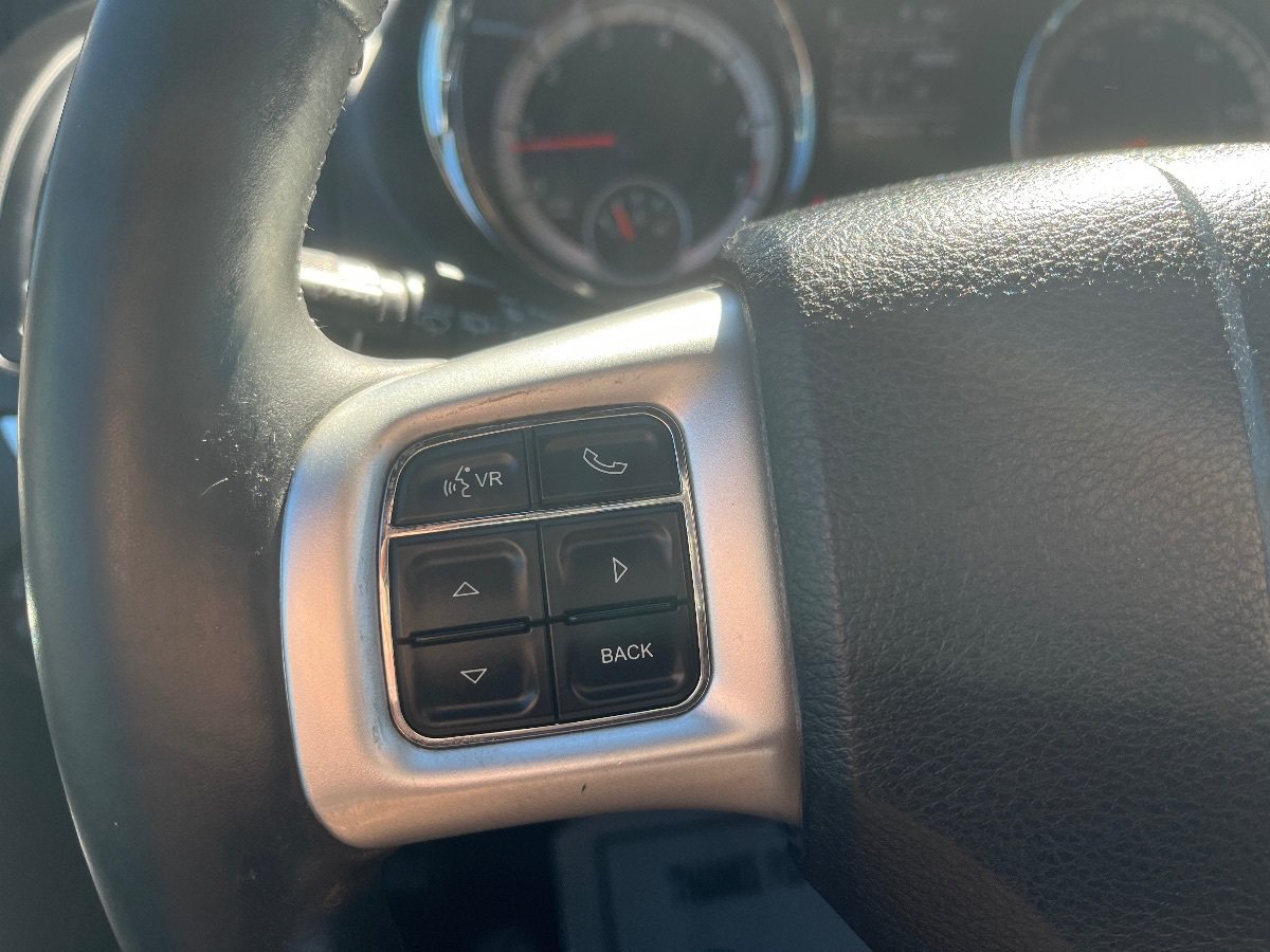 Used 2016 Dodge Grand Caravan R/T w/ Driver Convenience Group FWD image 17