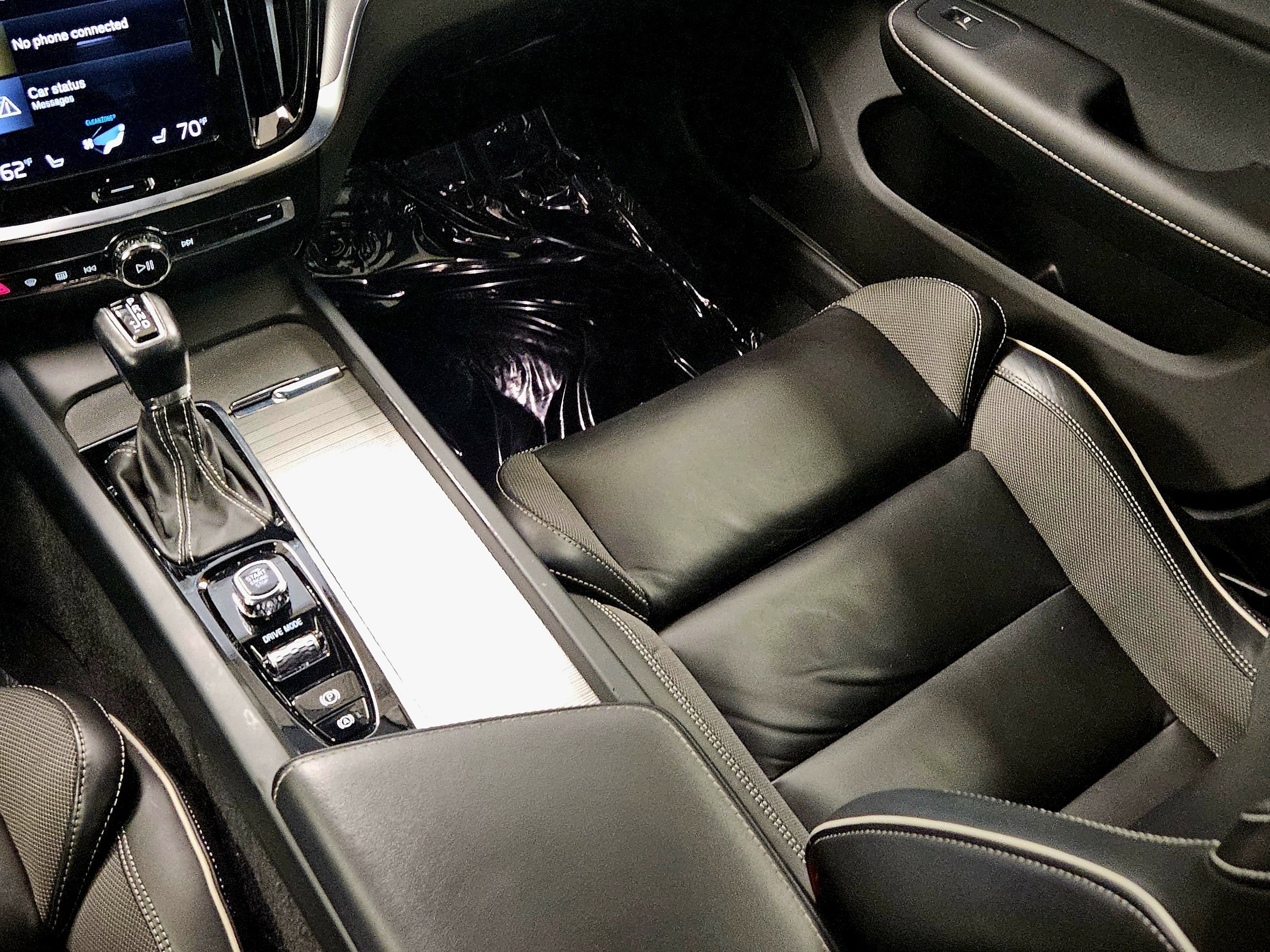 Used 2021 Volvo S60 T5 R-Design image 16