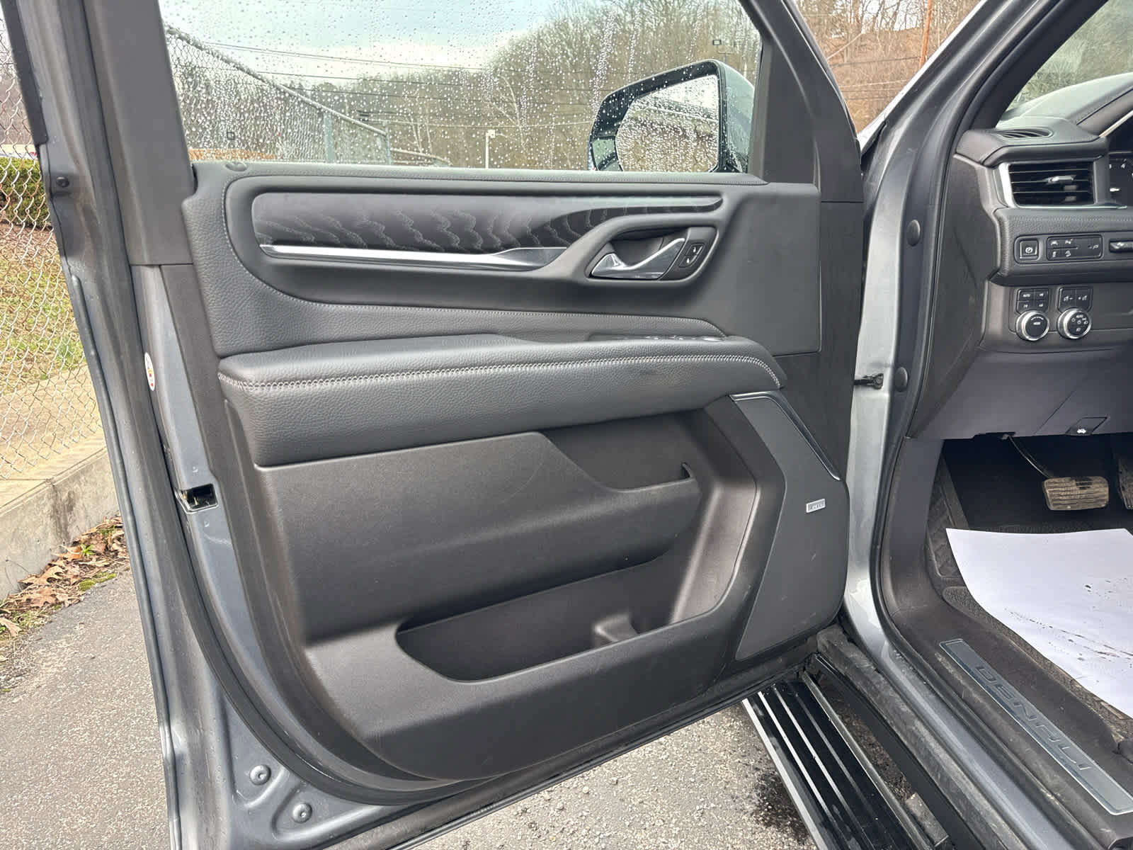 Used 2021 GMC Yukon XL Denali w/ LPO, Illumination Package image 13