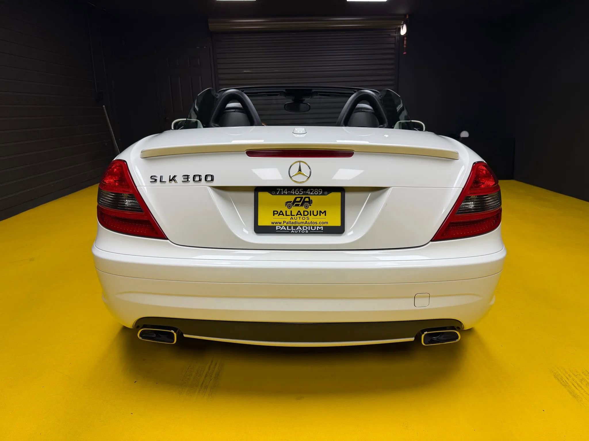 Used 2011 Mercedes-Benz SLK 300 image 5