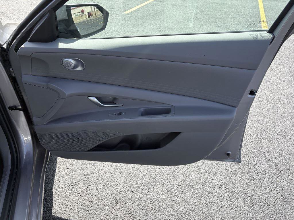 Used 2024 Hyundai Elantra SEL image 17