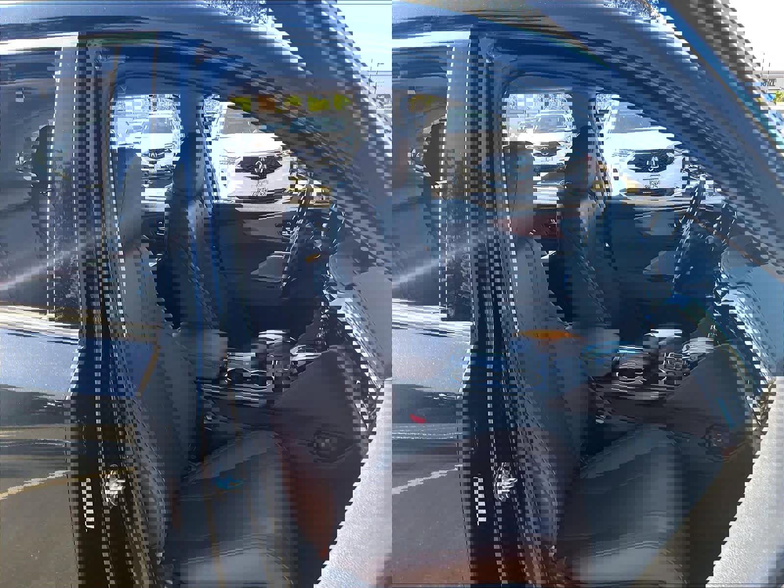 Used 2023 Acura MDX FWD w/ Technology Package image 9