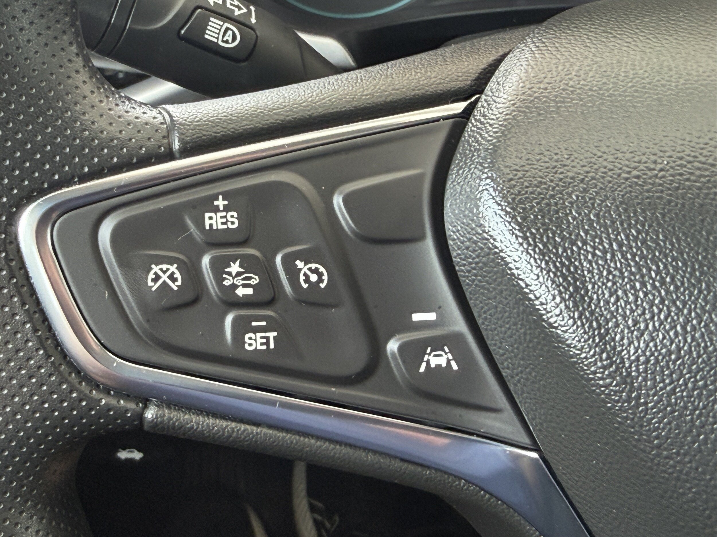 Used 2024 Chevrolet Malibu LT FWD image 29