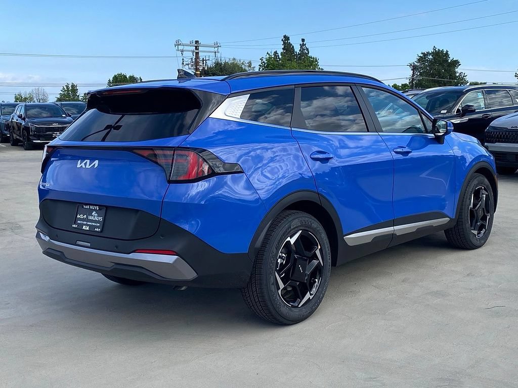 New 2026 Kia Sportage EX w/ EX Panorama Roof Package FWD image 3