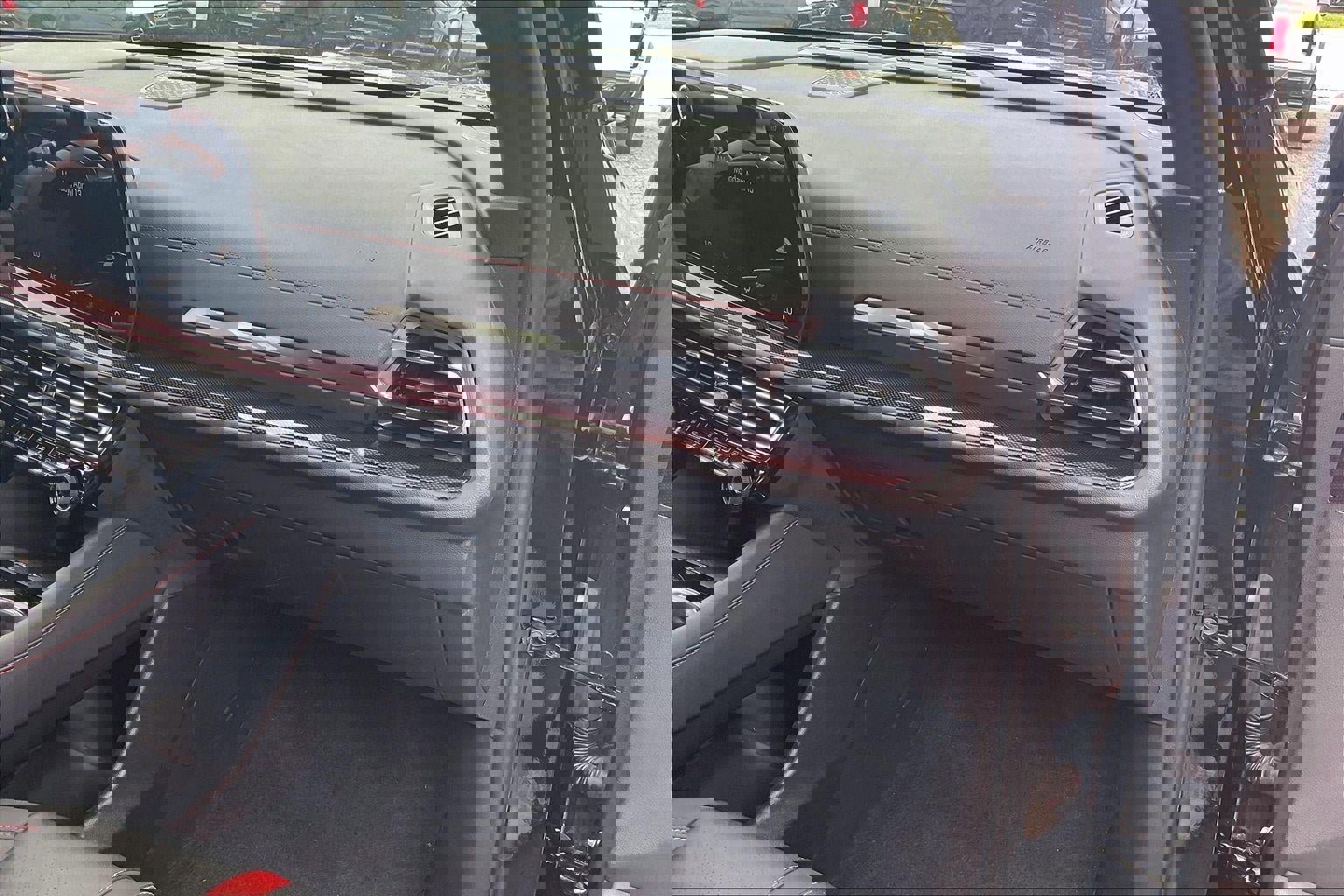 Used 2024 Chevrolet Traverse RS image 17