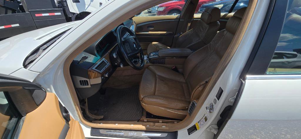Used 2008 BMW 750i RWD image 11