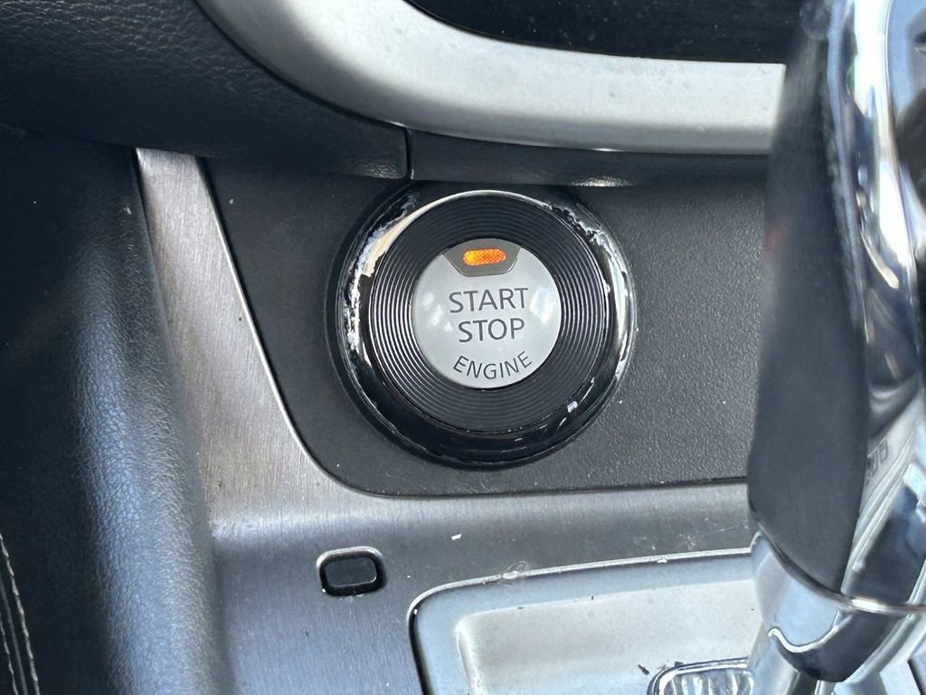 Used 2020 Nissan Murano SV image 17