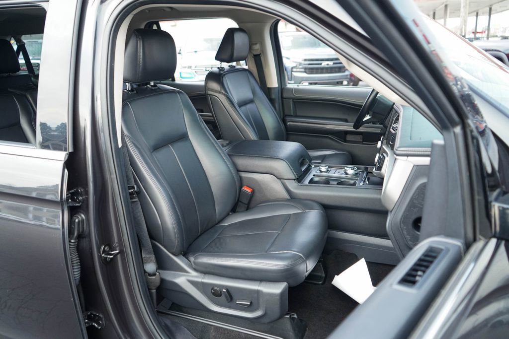Used 2024 Ford Expedition Max XLT image 33