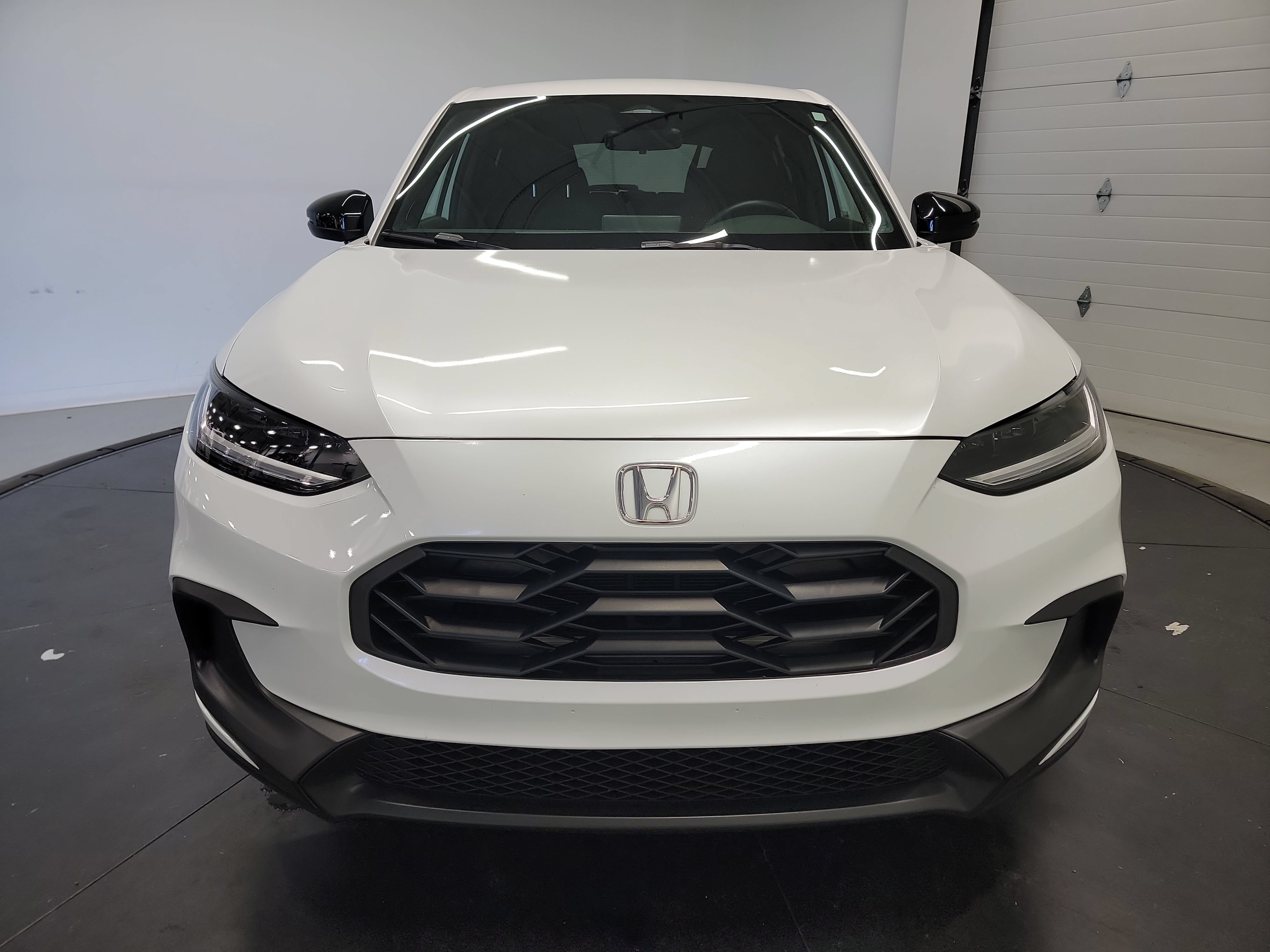 Used 2024 Honda HR-V Sport image 2