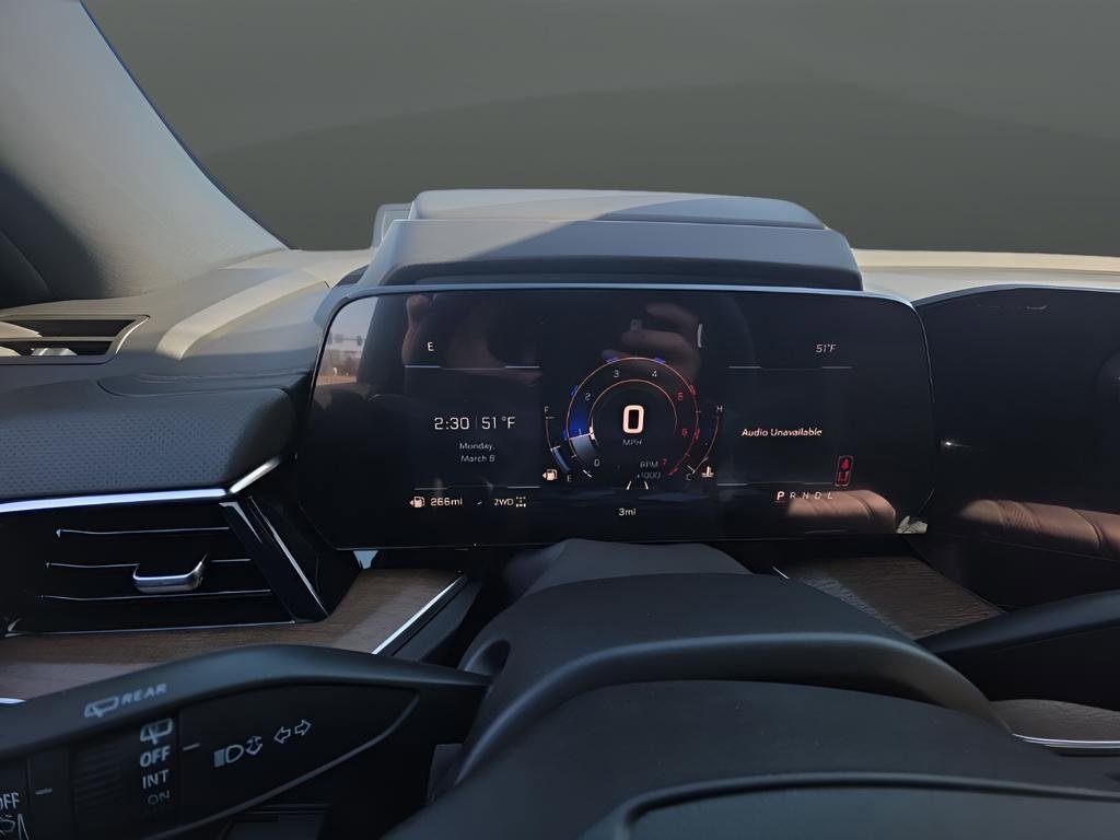 New 2026 Chevrolet Suburban High Country AWD/4WD image 32