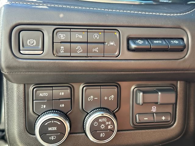 Used 2024 GMC Yukon Denali Ultimate AWD/4WD image 30