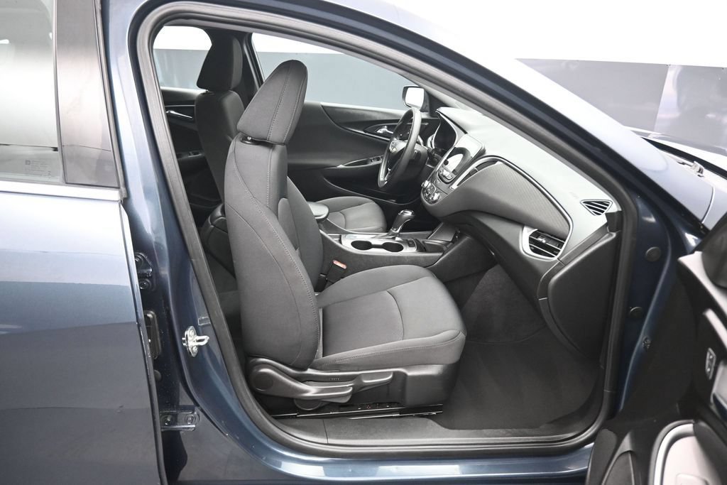 Used 2020 Chevrolet Malibu LS FWD image 37