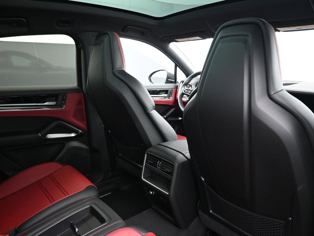 New 2026 Porsche Cayenne S image 7