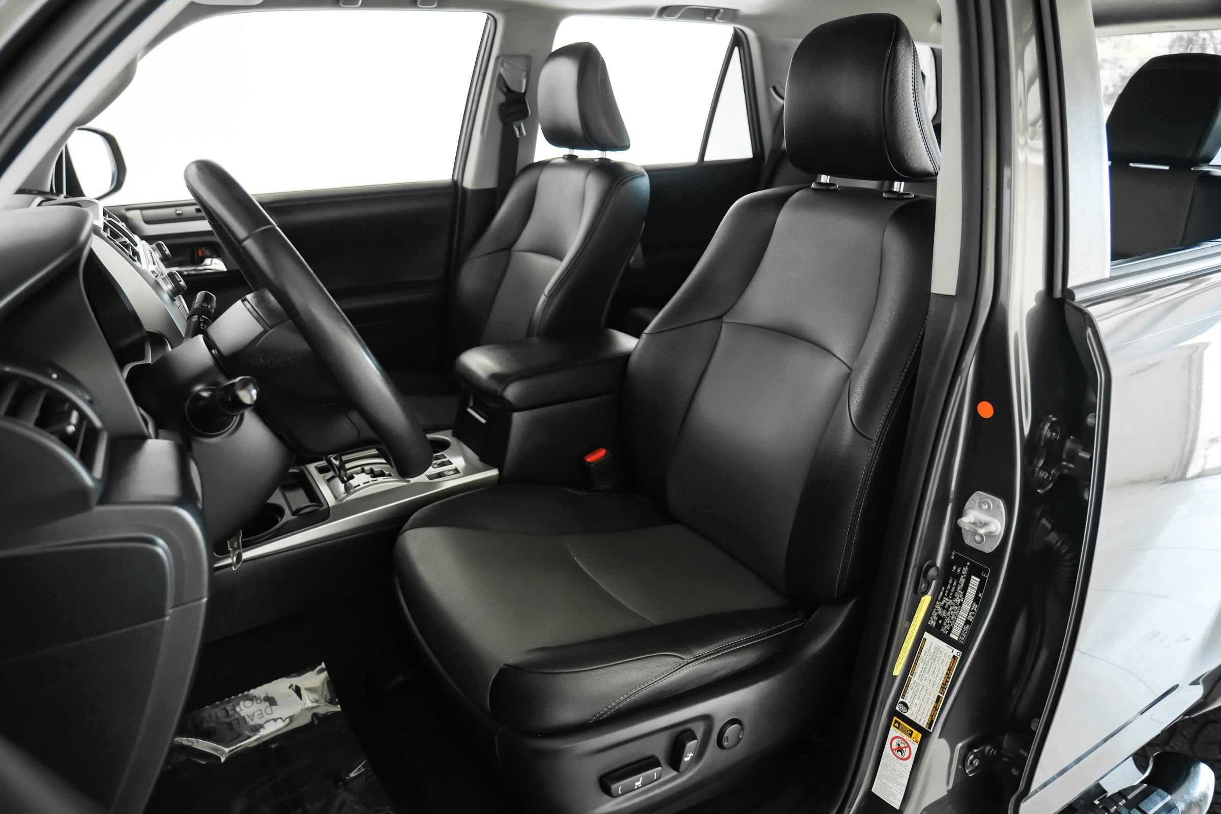Used 2018 Toyota 4Runner SR5 Premium AWD/4WD image 26