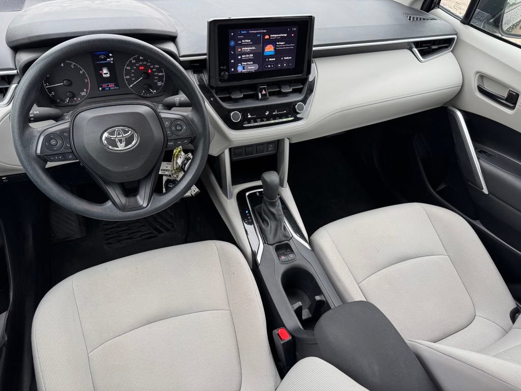 Used 2023 Toyota Corolla Cross L AWD/4WD image 6