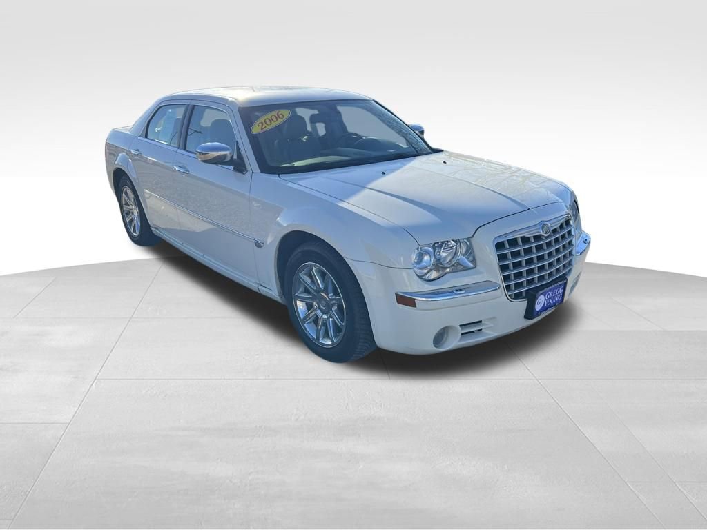 Used 2006 Chrysler 300 C w/ Protection Group II image 8