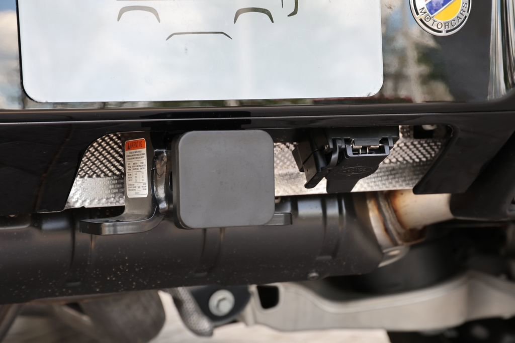 New 2026 Land Rover Defender 110 OCTA AWD/4WD image 16