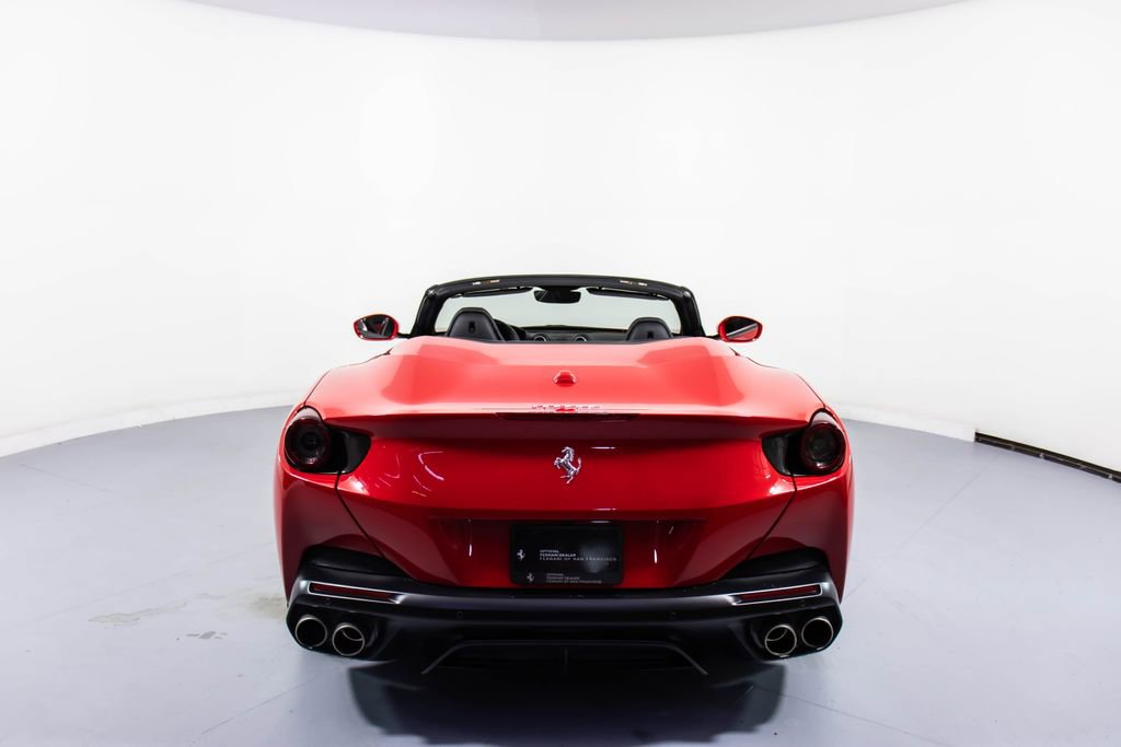 Used 2019 Ferrari Portofino RWD image 7