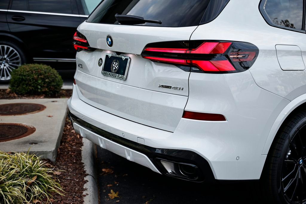 New 2026 BMW X5 xDrive40i w/ M Sport Package image 9