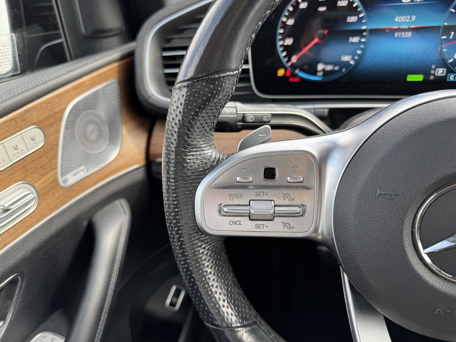 Used 2021 Mercedes-Benz GLE 450 4MATIC image 11