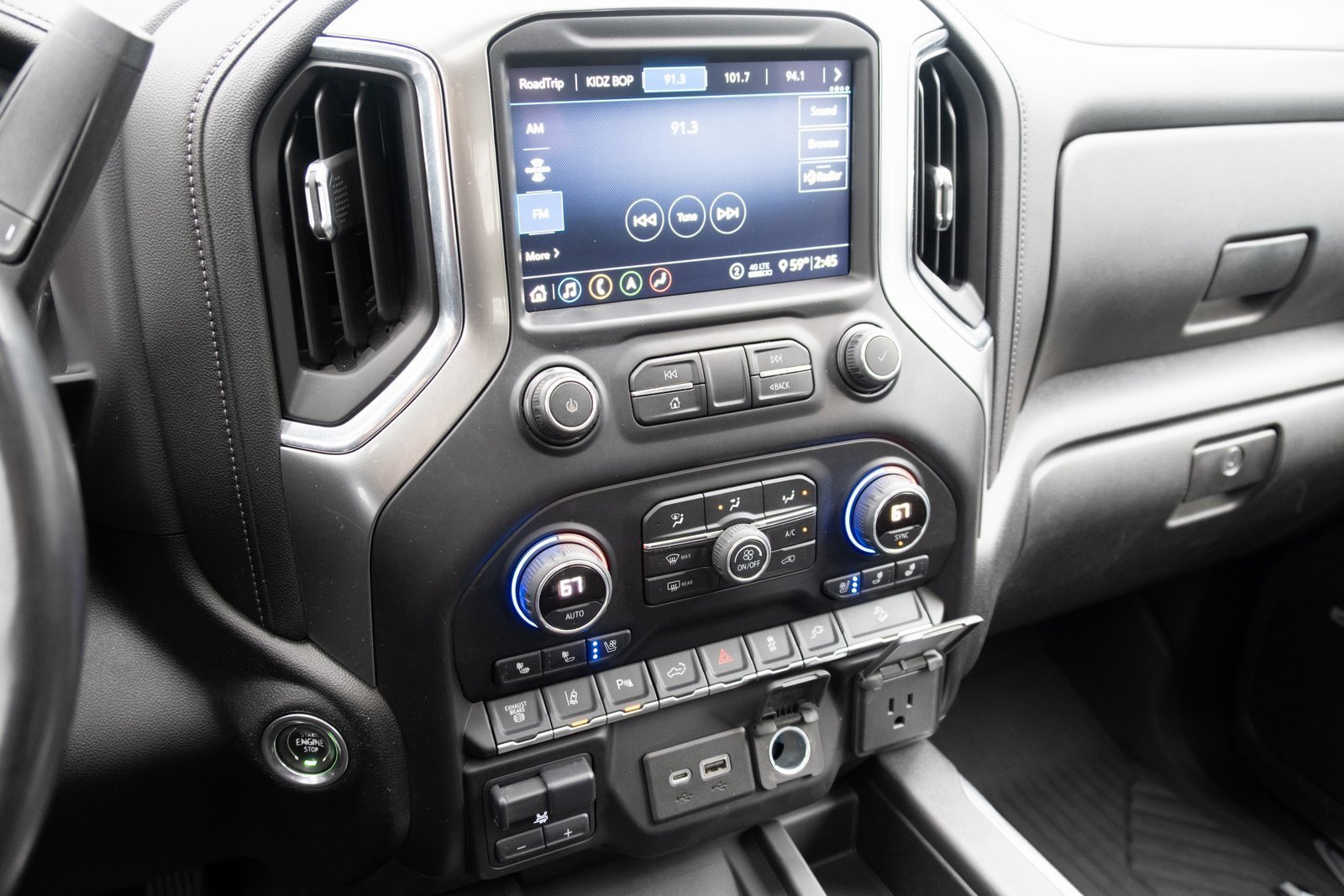 Used 2020 Chevrolet Silverado 3500 LTZ w/ LTZ Premium Package image 3