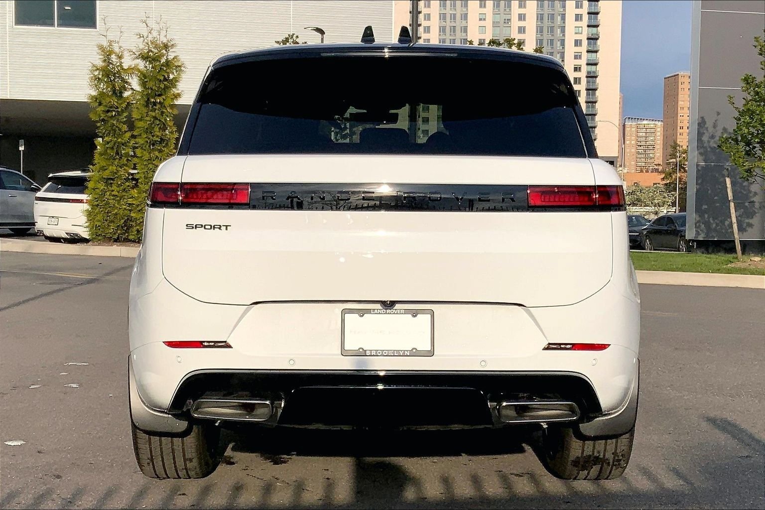 New 2026 Land Rover Range Rover Sport Dynamic SE AWD/4WD image 4