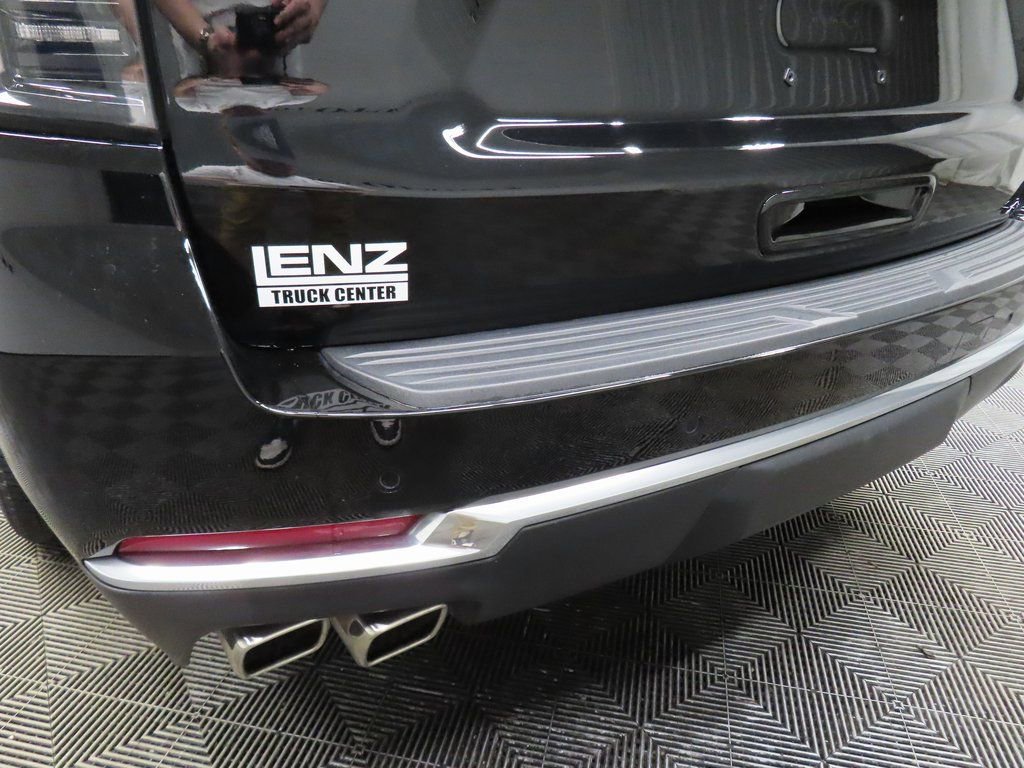 Used 2025 Chevrolet Suburban High Country AWD/4WD image 48