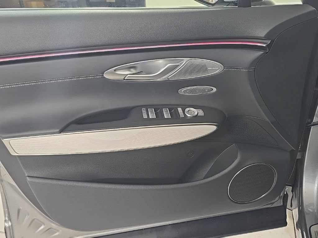 New 2027 Genesis GV70 2.5T Advanced AWD/4WD image 12