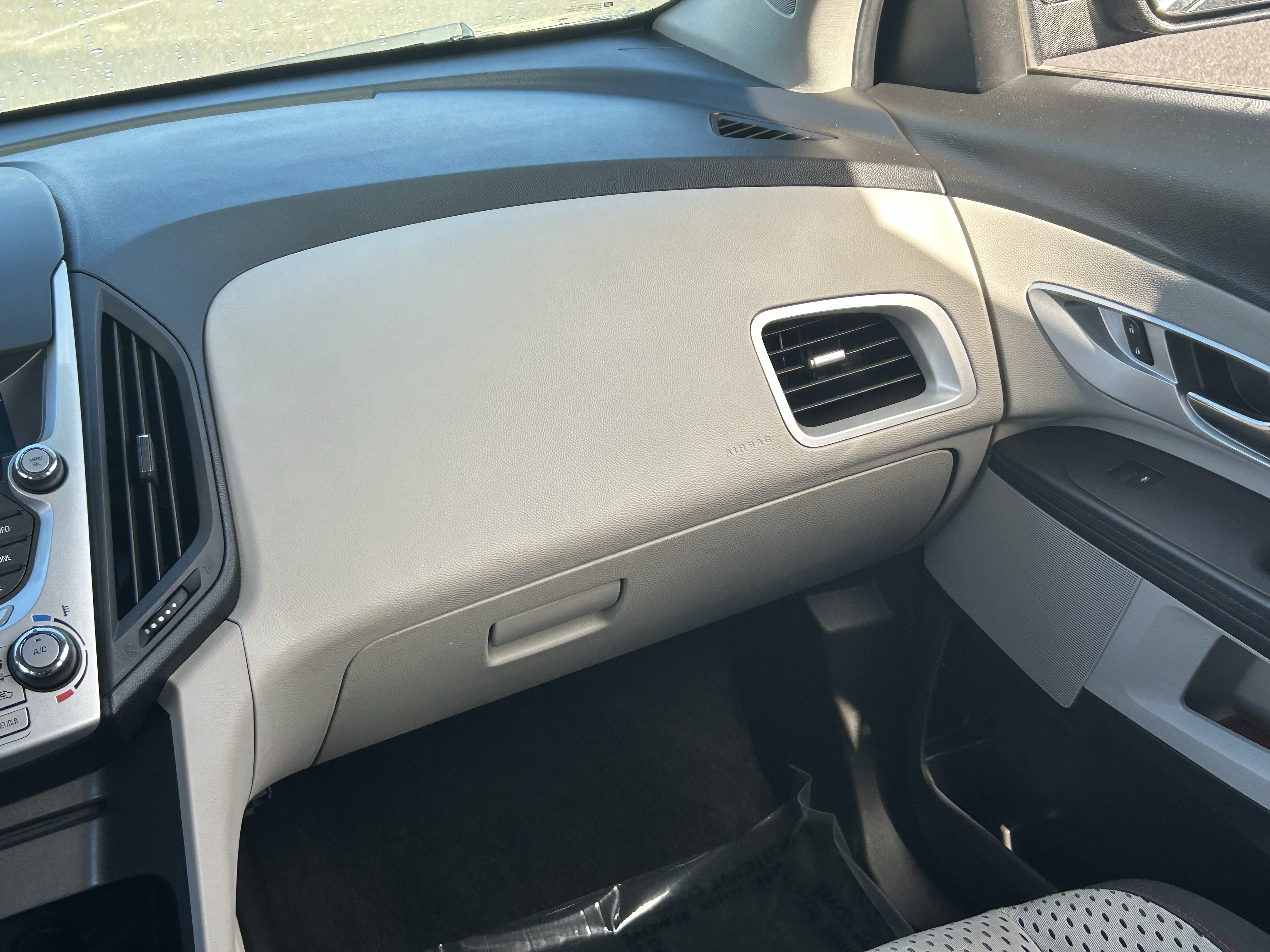 Used 2015 Chevrolet Equinox LS FWD image 18