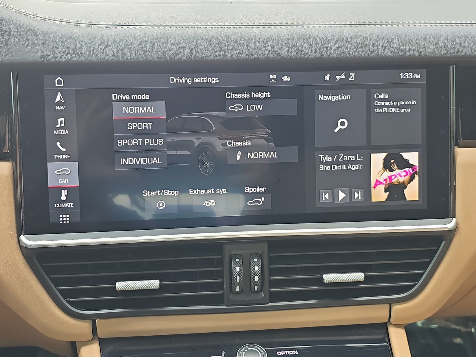 Used 2020 Porsche Cayenne Turbo AWD/4WD image 16