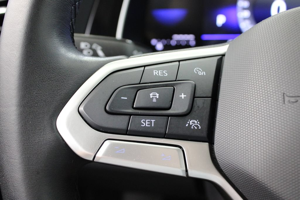 Used 2024 Volkswagen Jetta SE FWD image 24