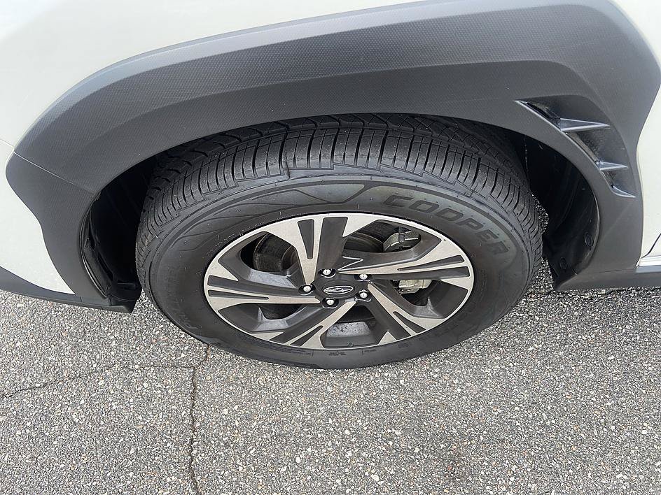 Used 2024 Subaru Crosstrek 2.0i Premium w/ Crosstrek Mirror Package AWD/4WD image 8