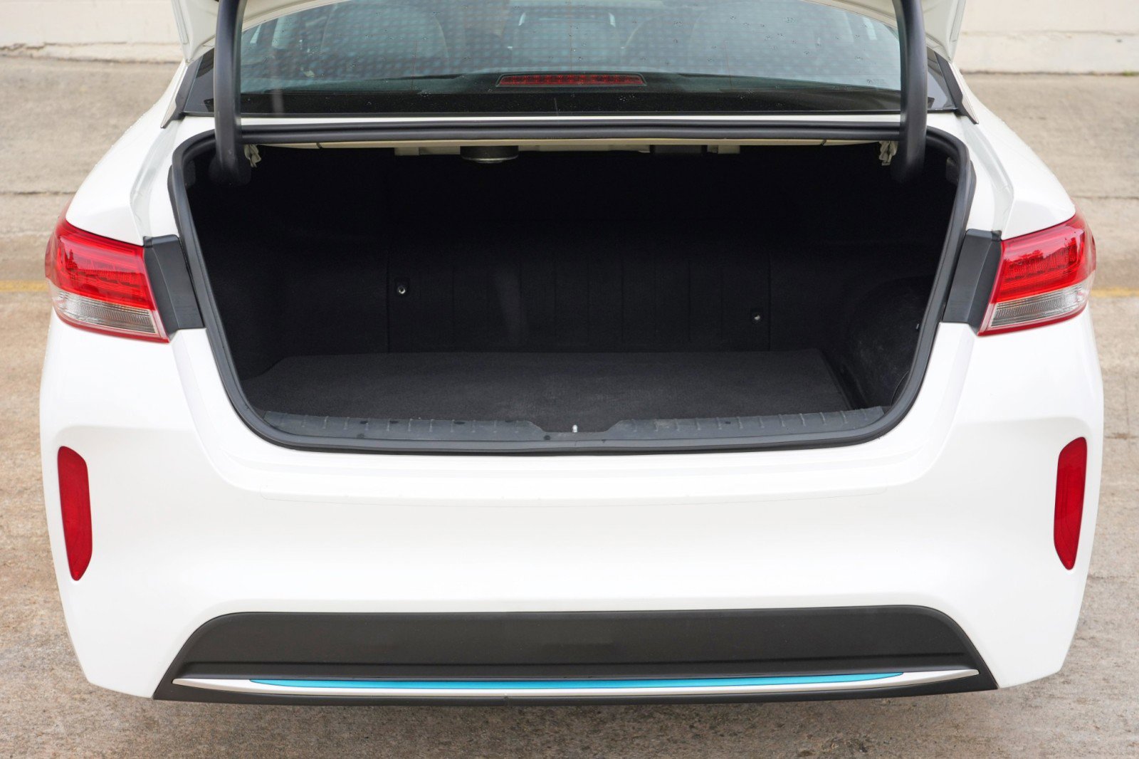 Used 2017 Kia Optima EX FWD image 9