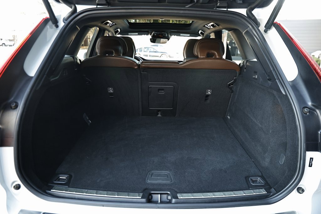 Used 2021 Volvo XC60 T5 Inscription w/ Protection Package Premier image 32