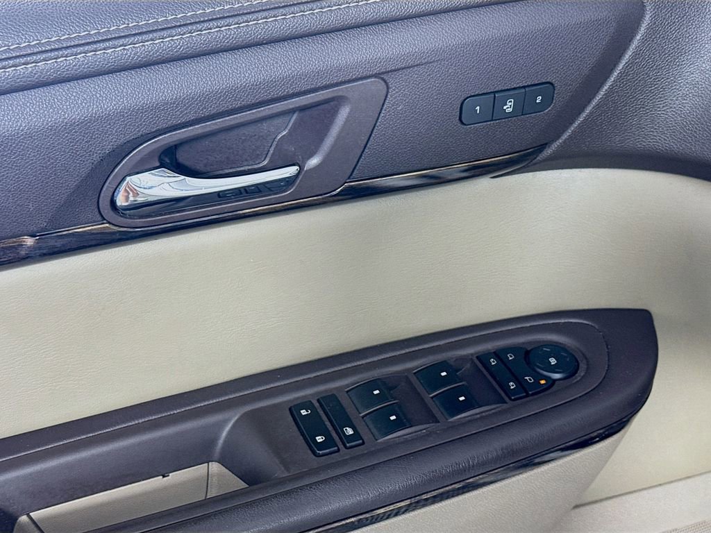 Used 2014 GMC Acadia Denali image 18