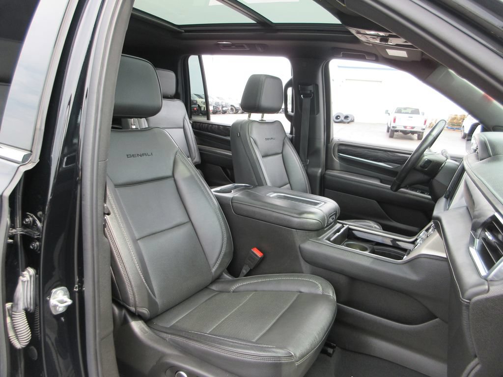 Certified 2021 GMC Yukon XL Denali w/ Denali Premium Package AWD/4WD image 27