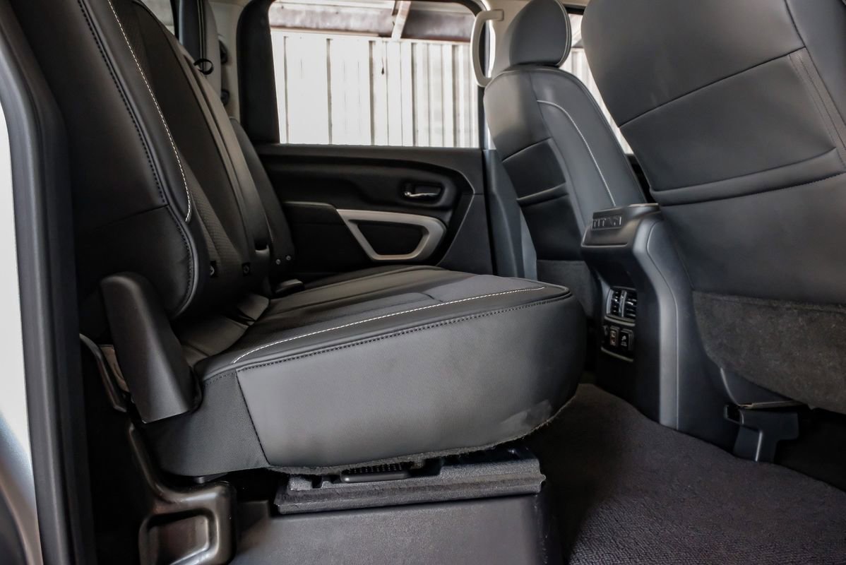 Used 2019 Nissan Titan PRO-4X image 32