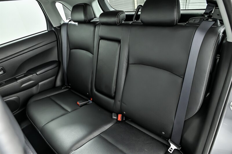 Used 2017 Mitsubishi Outlander Sport SEL FWD image 17